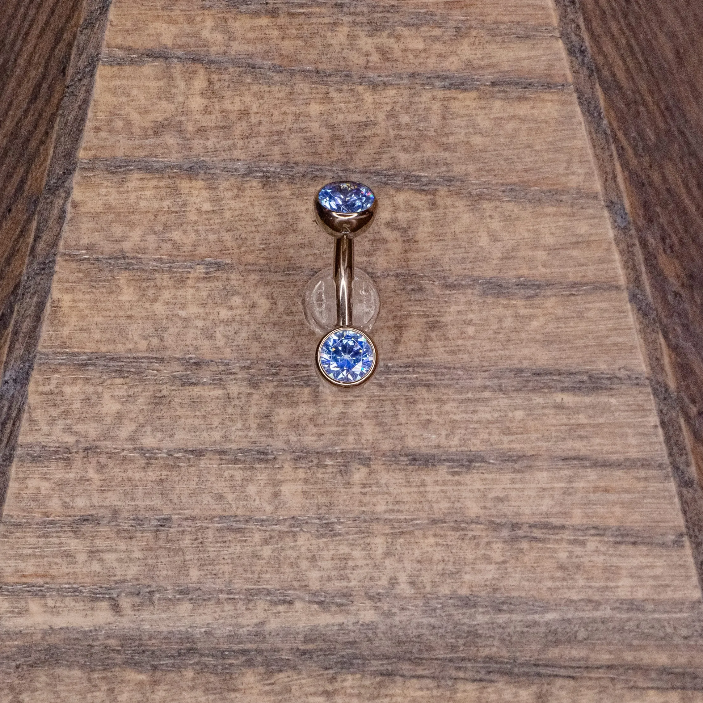 Arctic Blue Swarovski Crystal Navel in a Bezel Setting  (4mm/4mm)