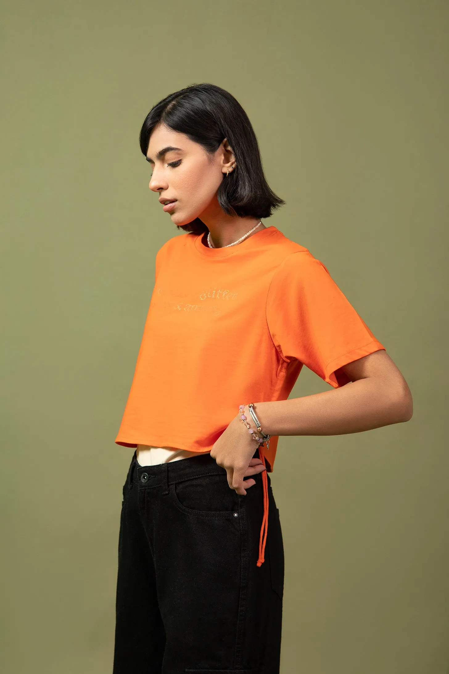 CROPPED TEE WITH TIE DETAIL