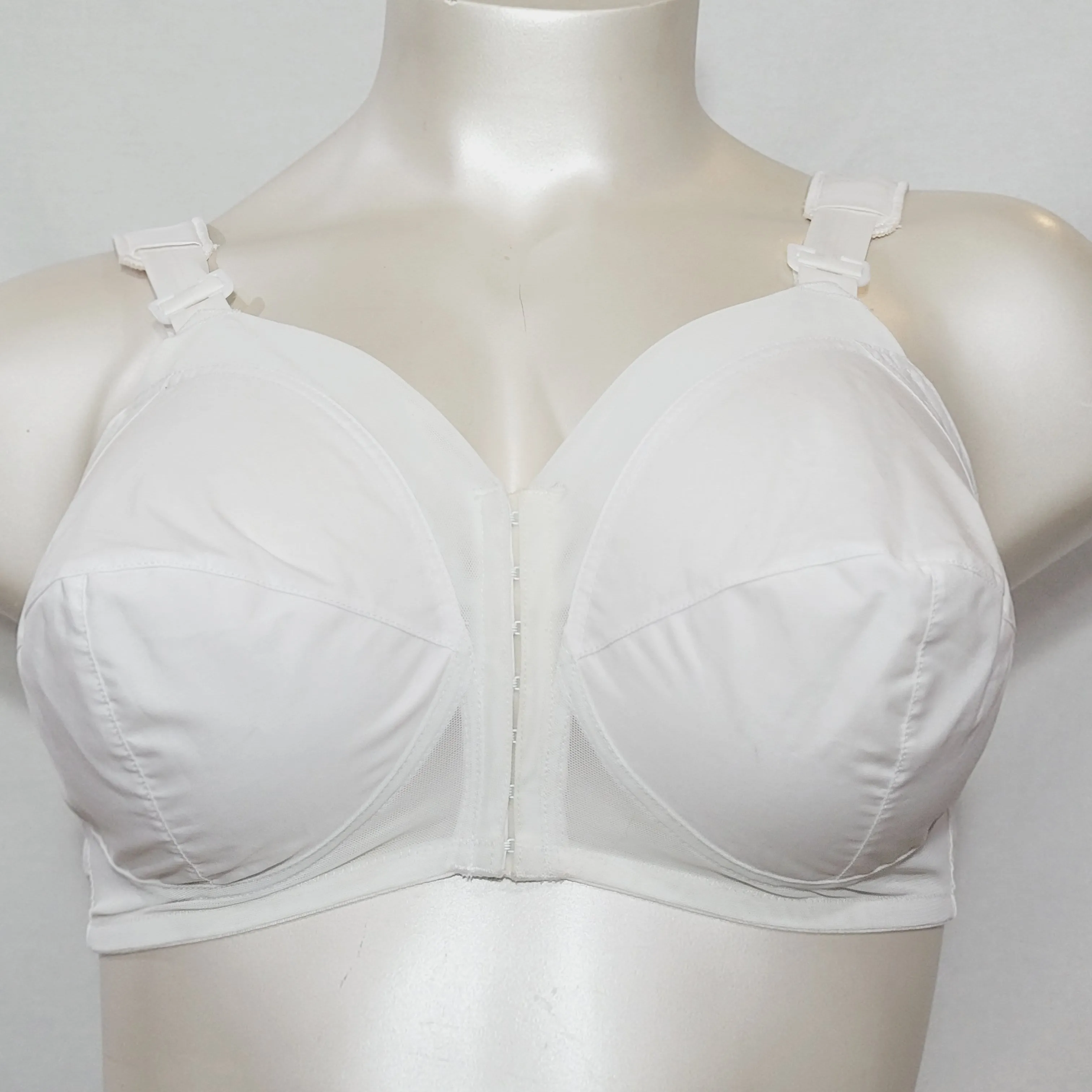 Exquisite Form 530 Front Close Poiny Bullet Wire Free Bra 48D White