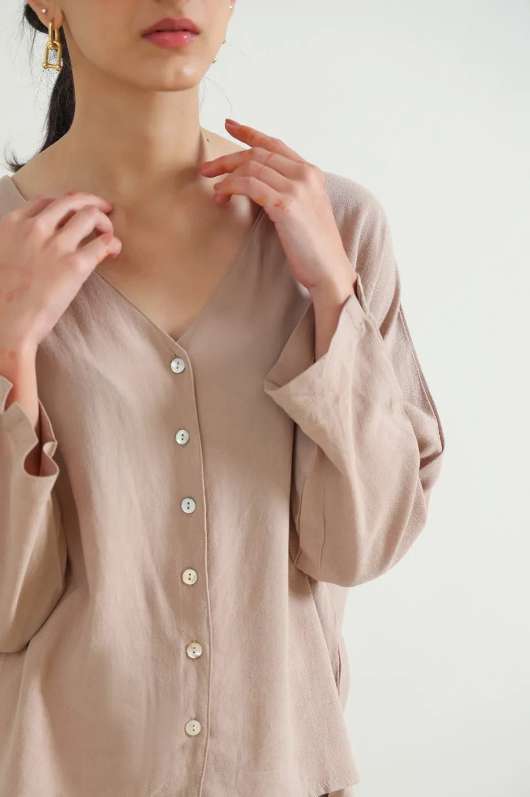 FLOWY DAY BLOUSE